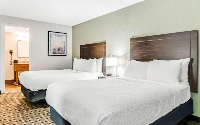 photo 3 of Quality Inn Detroit Downtown