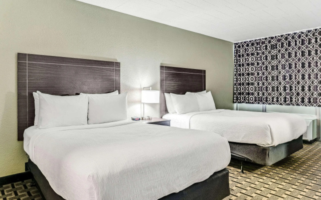 photo 4 of Quality Inn Detroit Downtown