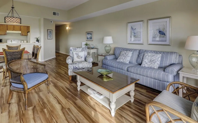 photo 4 of Shorewood 539 by RedAwning