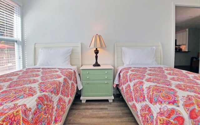 photo 4 of Siesta Heron Suites & Villas