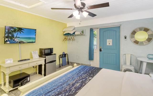 photo 4 of Siesta Key Palms Resort