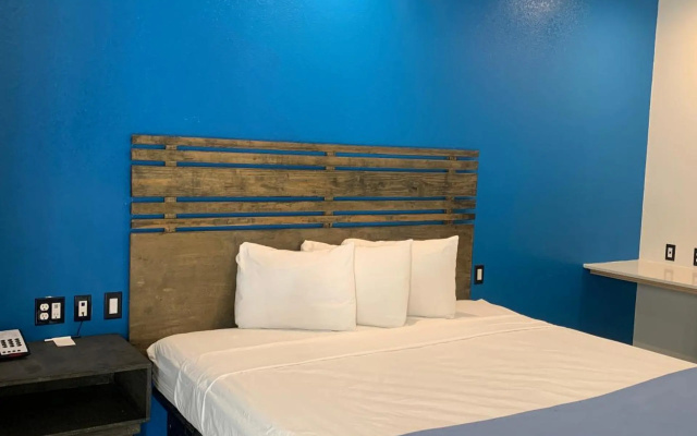 photo 4 of Signature Inn North Houston District