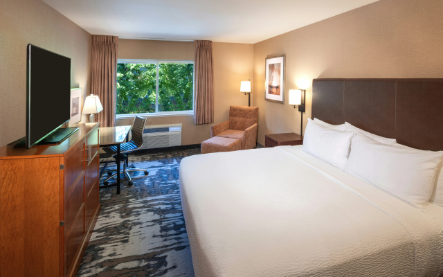 photo 2 of Silver Cloud Inn University