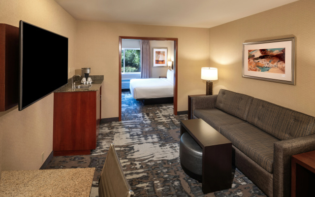 photo 4 of Silver Cloud Inn University