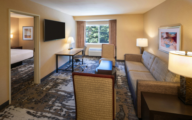 photo 5 of Silver Cloud Inn University
