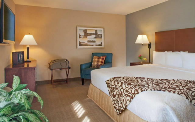photo 3 of Silver Cloud Inn - Bellevue Downtown