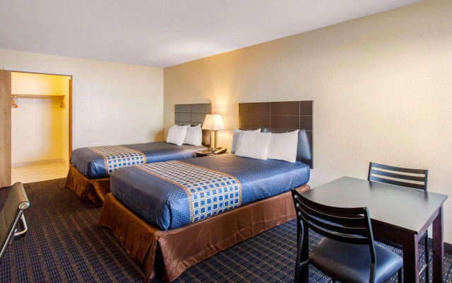 photo 5 of Rodeway Inn Coeur d'Alene