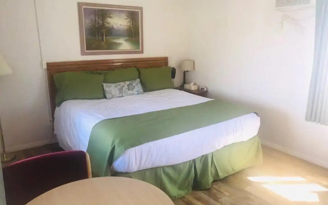 photo 3 of Silver Maple Inn and The Cain House Country Suites