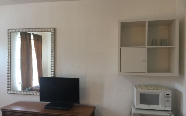 photo 5 of Silver Spray Motel