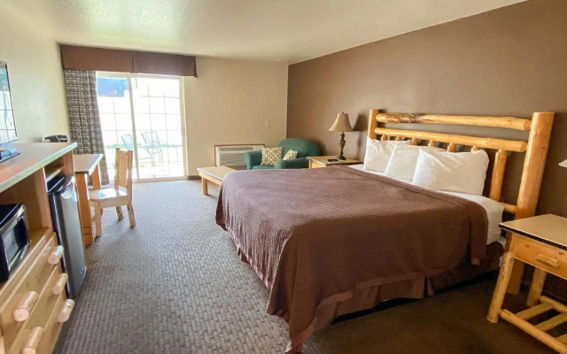 photo 2 of Sisters Inn And Suites