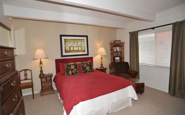 photo 2 of Ski and Racquet B102 (Condo with Pool & Hot Tub)