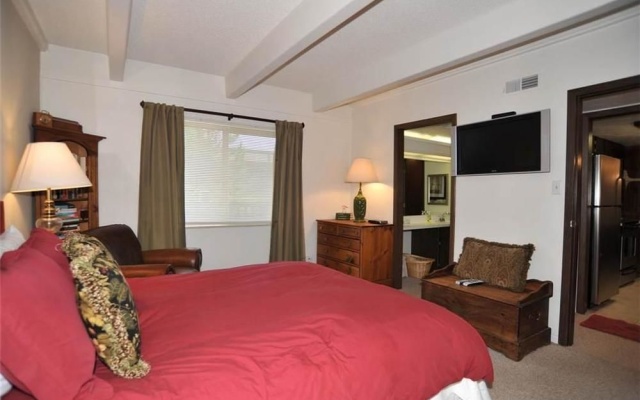 photo 3 of Ski and Racquet B102 (Condo with Pool & Hot Tub)