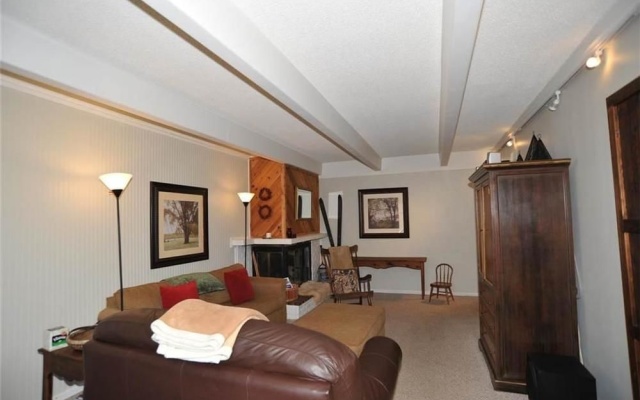 photo 5 of Ski and Racquet B102 (Condo with Pool & Hot Tub)