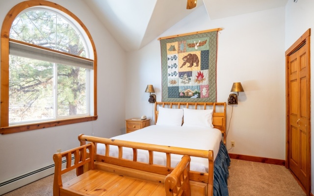 photo 4 of Skidder Trail Family Lodge 4 Bedroom Home by RedAwning