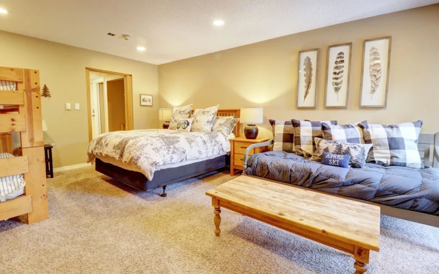 photo 2 of Ski-In Ski-Out Center Village Hotel Room - CM217 by Redawning
