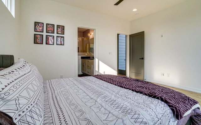 photo 2 of Sleek + Modern Nashville Home: Walk to Marathon!
