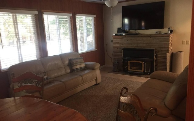 photo 2 of Sleep 6 - 8 in Tahoe Park! Great Value & Location!