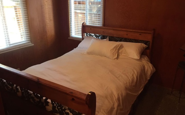 photo 5 of Sleep 6 - 8 in Tahoe Park! Great Value & Location!