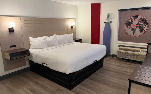 photo 2 of Ramada by Wyndham Albany GA