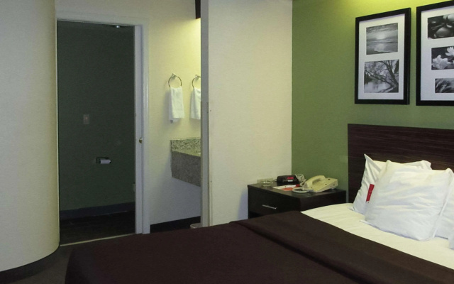 photo 4 of Ramada by Wyndham Albany GA