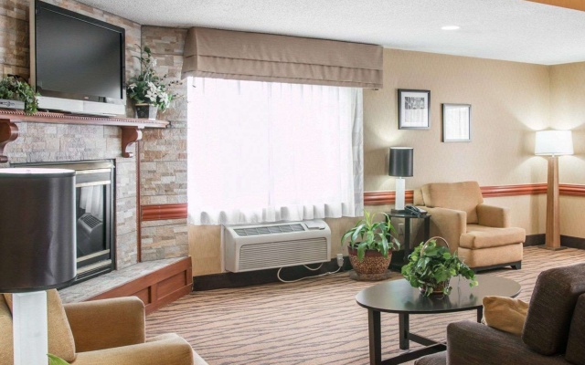 photo 3 of Spark by Hilton Grand Rapids