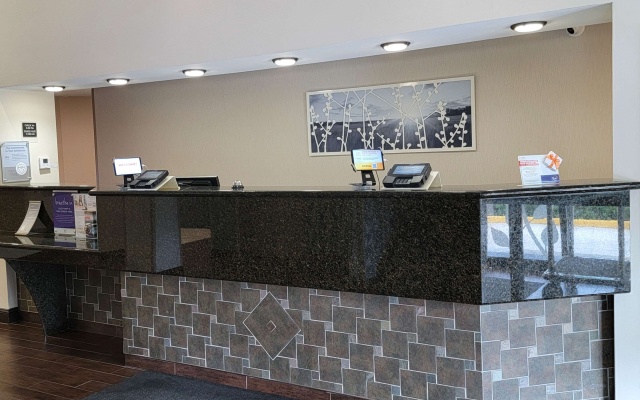 photo 2 of Sleep Inn Bessemer Helena