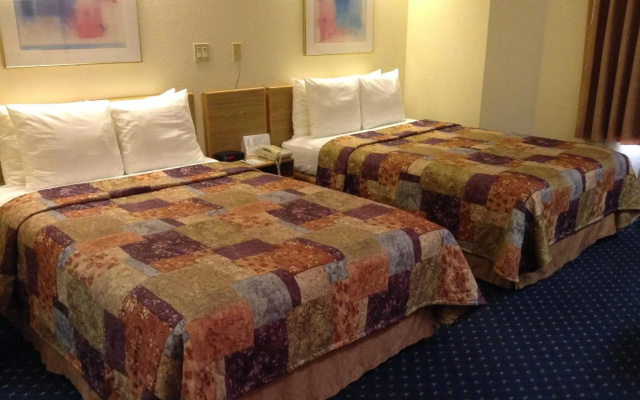 photo 4 of Econo Lodge Denver International Airport