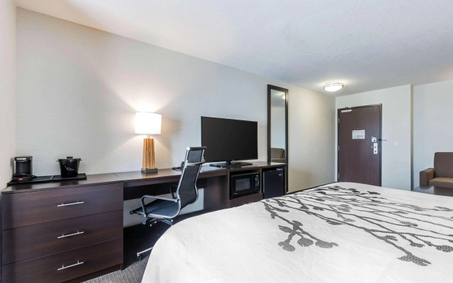 photo 4 of Sleep Inn & Suites West Des Moines near Jordan Creek