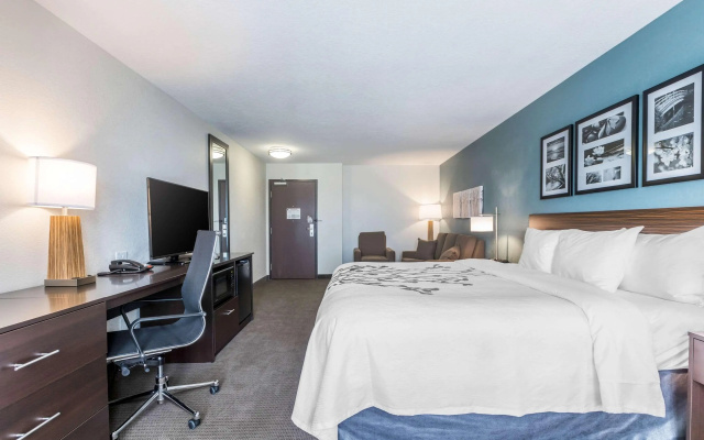 photo 5 of Sleep Inn & Suites West Des Moines near Jordan Creek