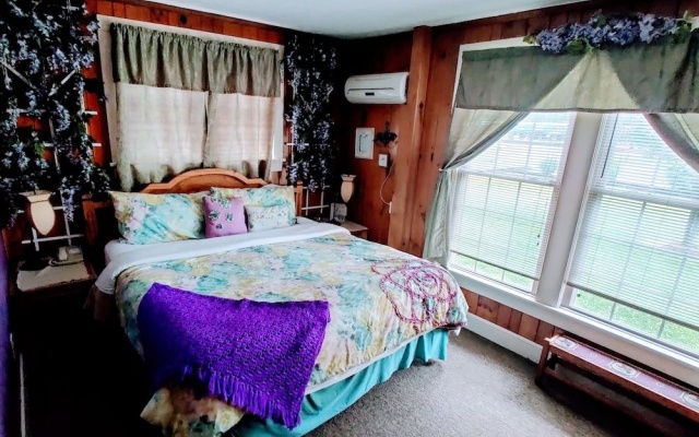 photo 3 of Smoky Falls Lodge