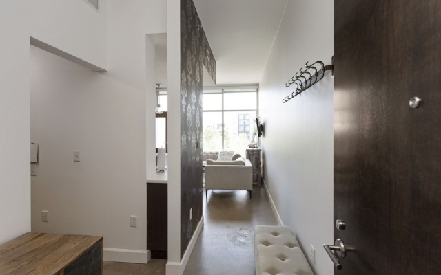 photo 2 of Soak up the Opulent Feel of a Lavish Monochrome Abode