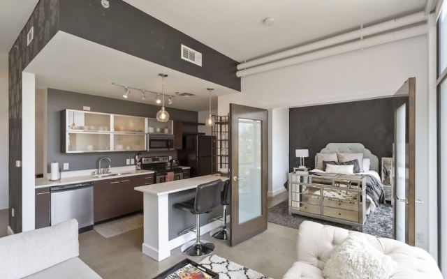 photo 5 of Soak up the Opulent Feel of a Lavish Monochrome Abode