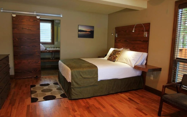 photo 5 of Sojourn Lakeside Resort