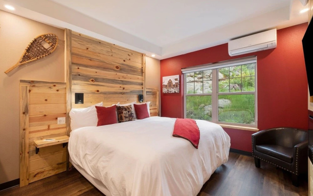 photo 3 of Solitude Elk Room 101 - Estes Park 1 Bedroom Studio by RedAwning
