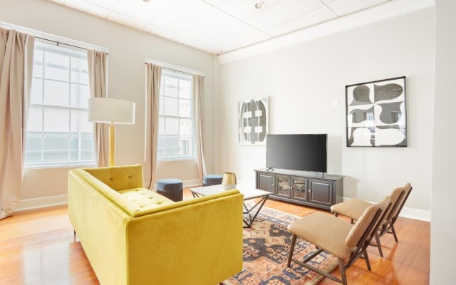 photo 4 of Sonder Baronne Manor