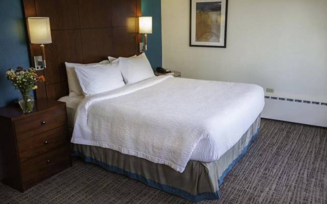 photo 4 of Sonesta ES Suites Chicago Downtown Magnificent Mile (ex. Residence Inn by Marriott Chicago Downtown