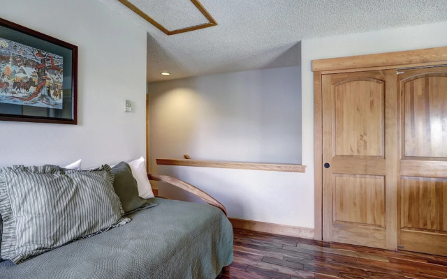 photo 3 of Sophie's Chalet 3 Bedroom Townhouse by Redawning