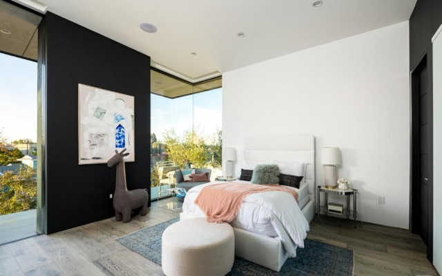 photo 2 of Sophisticated Modern Retreat in Bel Air