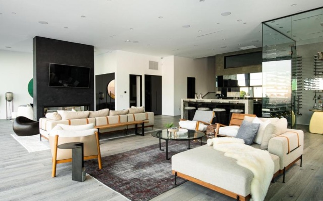 photo 4 of Sophisticated Modern Retreat in Bel Air