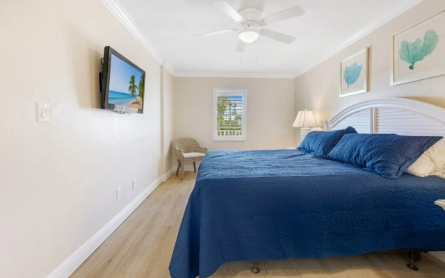 photo 3 of South Seas Bayside Villa 5226 1 Bedroom Condo by RedAwning