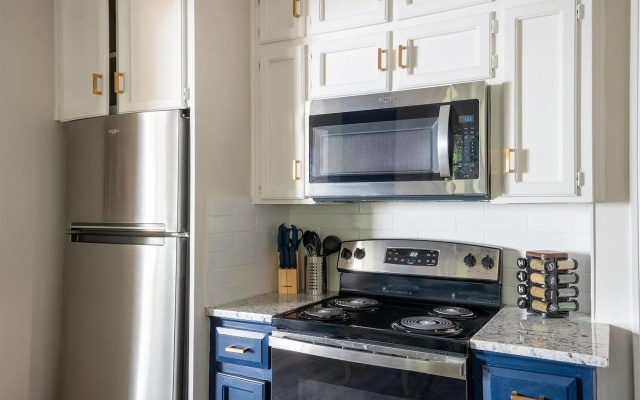 photo 4 of Southern Charm l 5BR l Sleeps 14 l A Location