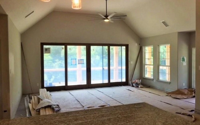 photo 2 of Southern Comfort RR7252 Apartment 4 New