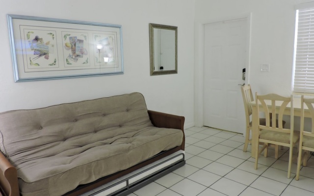 photo 3 of Southwinds Inn # 7 - One-bedroom