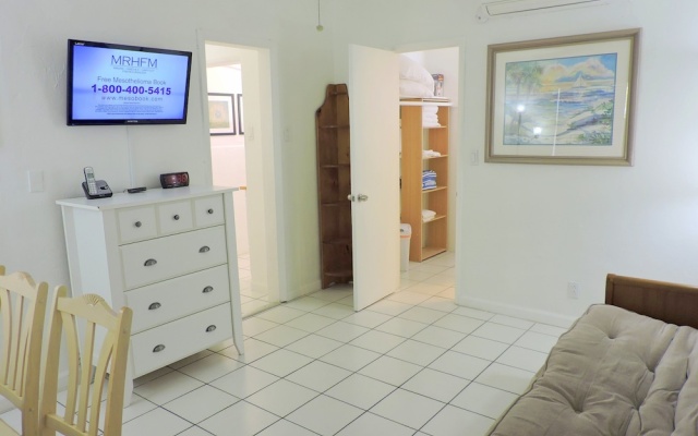 photo 5 of Southwinds Inn # 7 - One-bedroom
