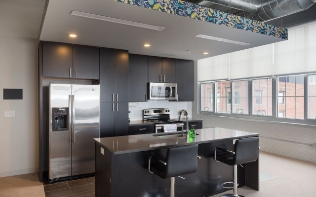 photo 4 of Spacious 1BR with Free Parking | Zen@Boss