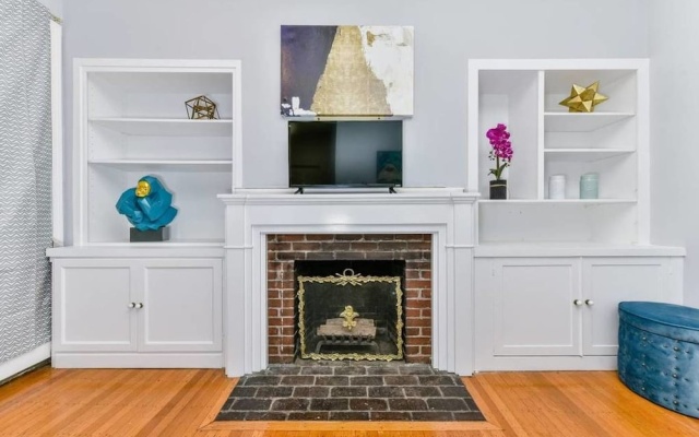 photo 5 of Spacious 2br/1ba Beacon Hill Apt Near MGH