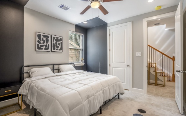 photo 5 of Spacious 3 Bed House near MD Anderson