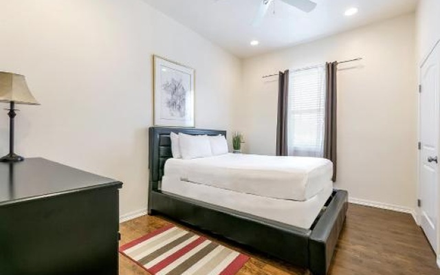 photo 5 of Spacious 3BR/2.5BATH Condo in Great location