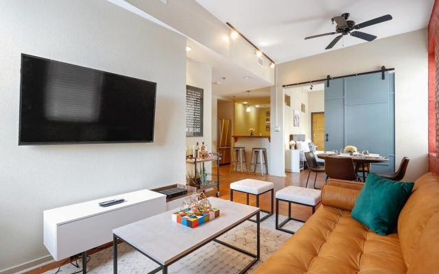 photo 4 of Spacious 3br/2ba Industrial Apt in Nola by Domio