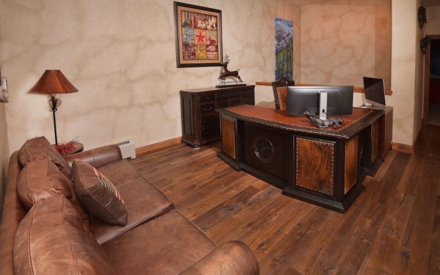 photo 2 of Spacious 4br 4.5ba Ski In/out-stay +7 Nights 4 Bedroom Condo by RedAwning